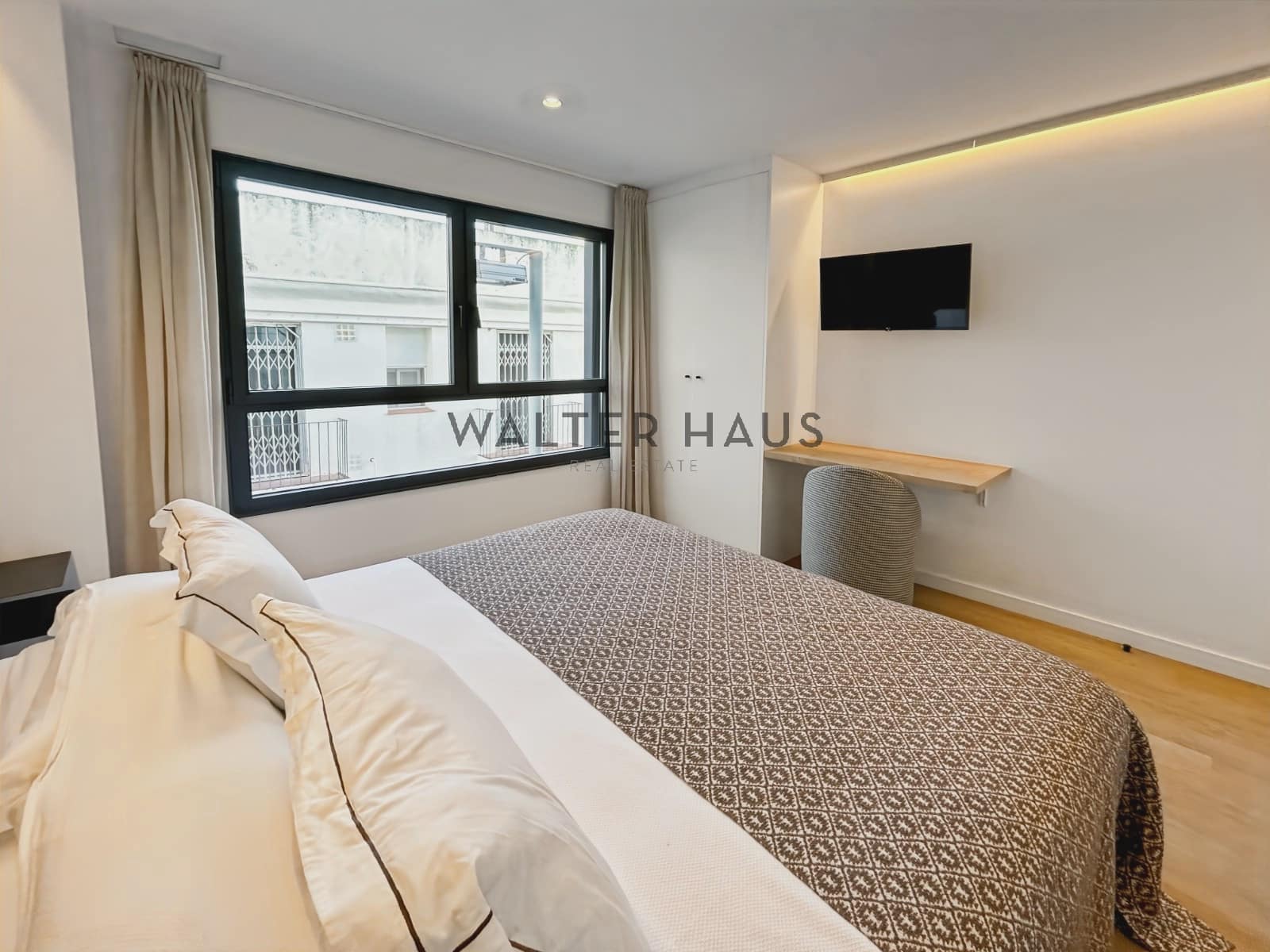 3 soveværelse Lejlighed til leje i Barcelona by med swimmingpool - € 4.700 (Ref: 8697216)