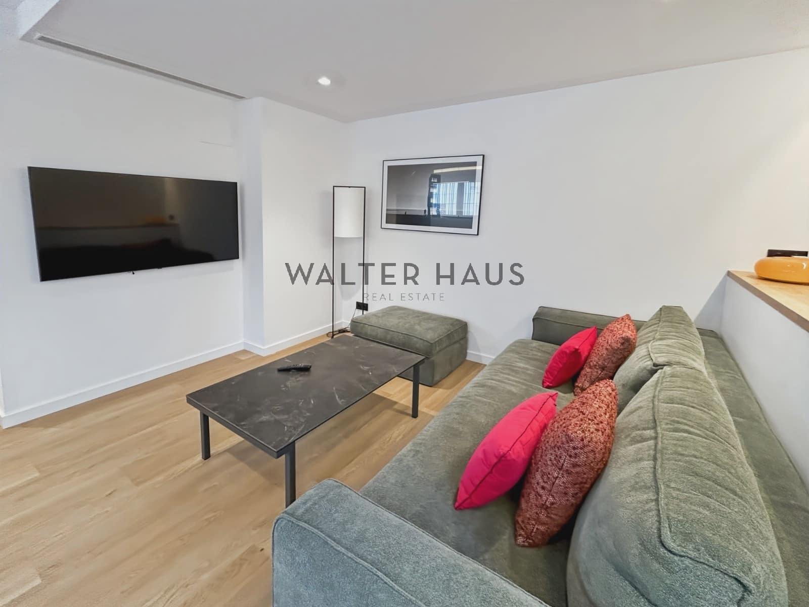 3 soveværelse Lejlighed til leje i Barcelona by med swimmingpool - € 4.700 (Ref: 8697216)