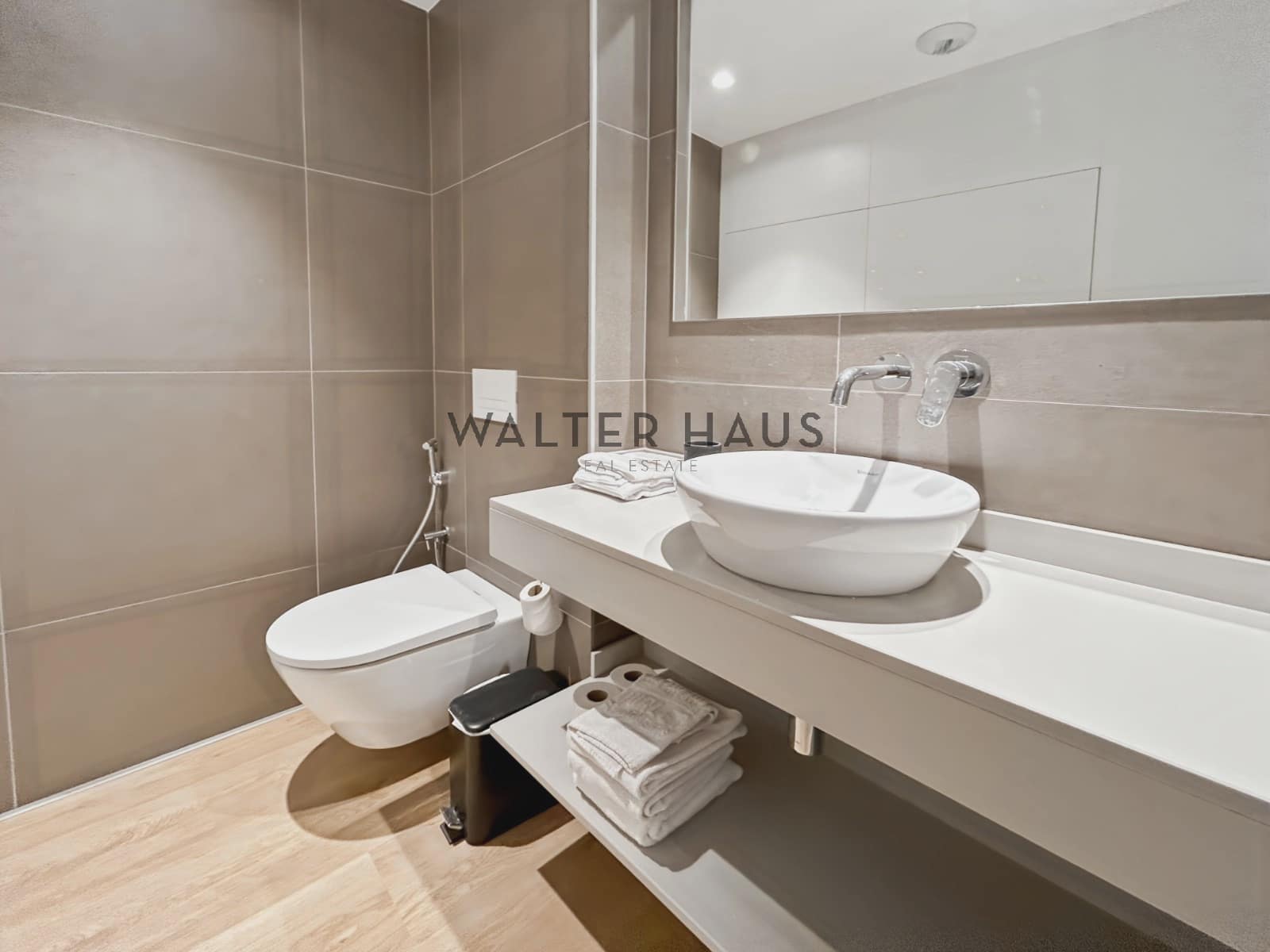 3 soveværelse Lejlighed til leje i Barcelona by med swimmingpool - € 4.700 (Ref: 8697216)