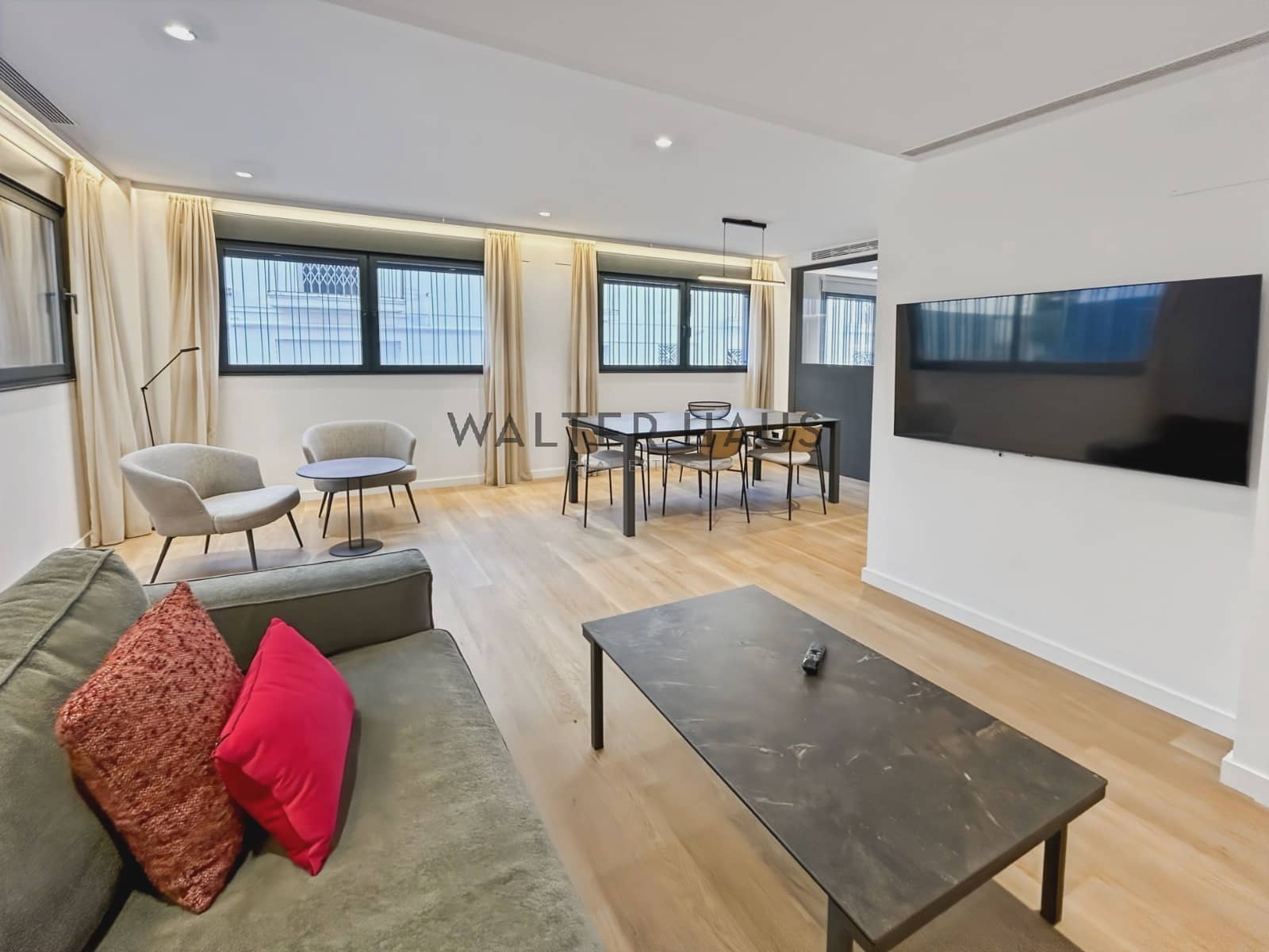 3 soveværelse Lejlighed til leje i Barcelona by med swimmingpool - € 4.700 (Ref: 8697216)