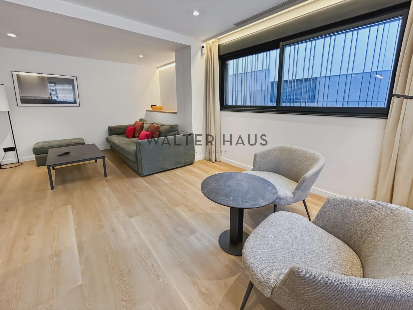 3 soveværelse Lejlighed til leje i Barcelona by med swimmingpool - € 4.700 (Ref: 8697216)