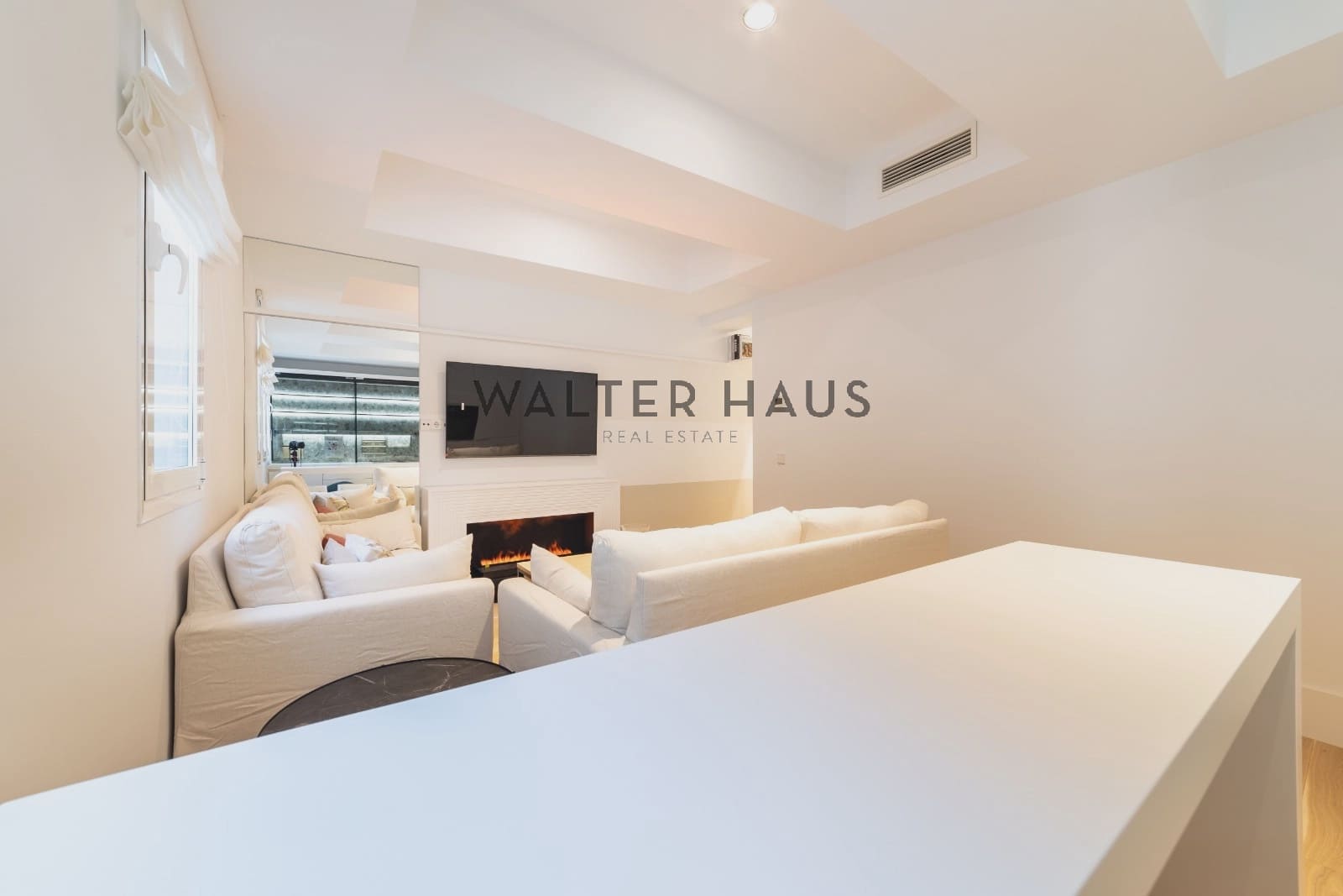 2 soveværelse Lejlighed til salg i Madrid by med swimmingpool - € 899.000 (Ref: 8703188)