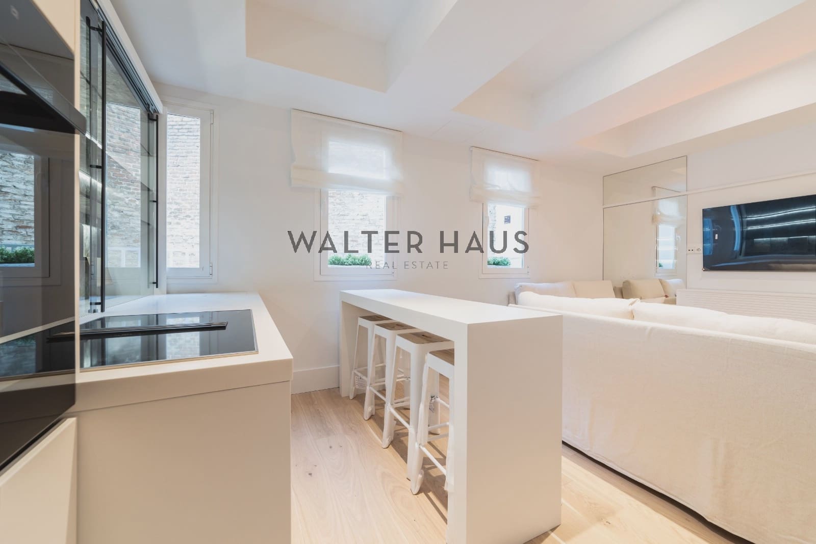 2 soveværelse Lejlighed til salg i Madrid by med swimmingpool - € 899.000 (Ref: 8703188)