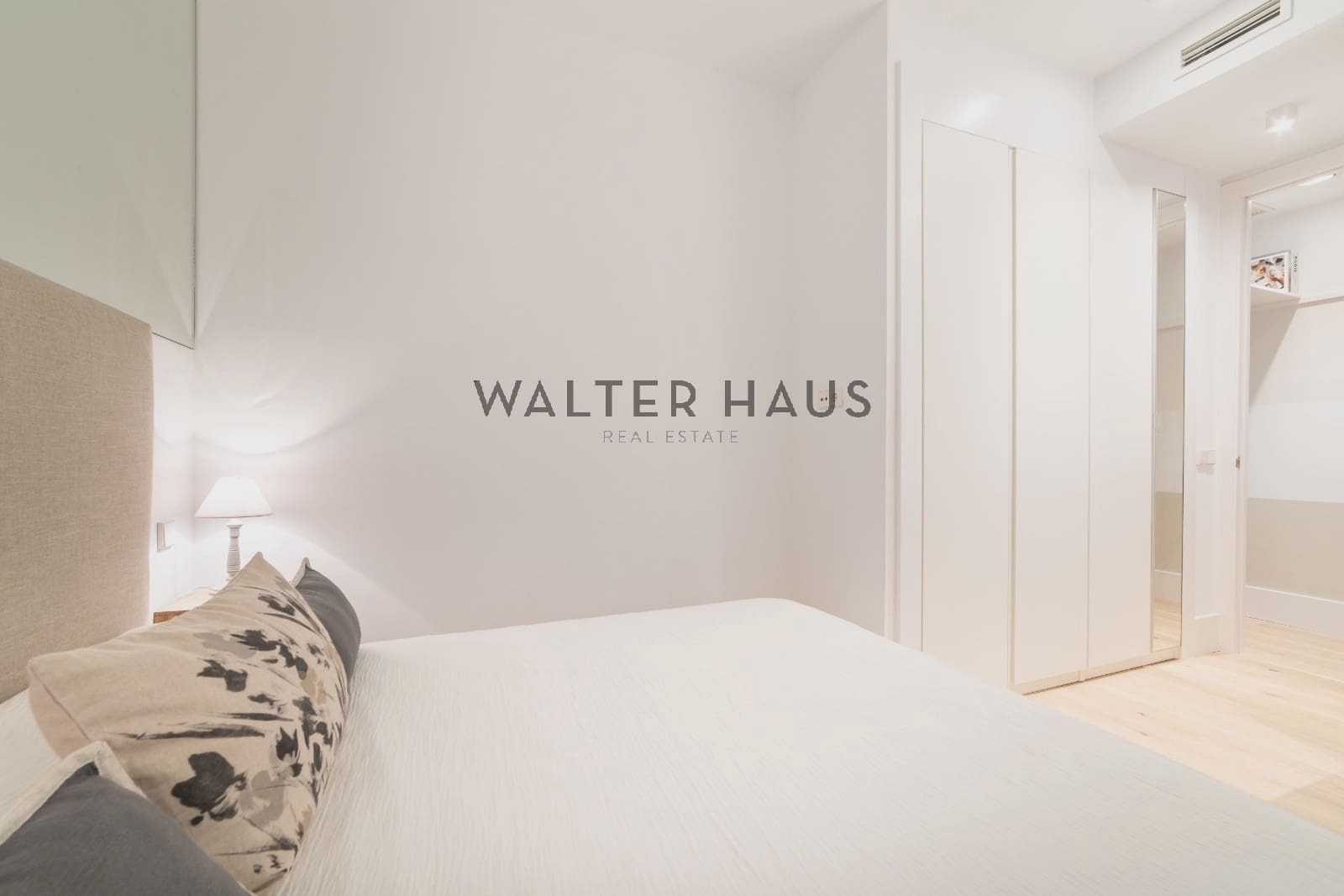 2 soveværelse Lejlighed til salg i Madrid by med swimmingpool - € 899.000 (Ref: 8703188)