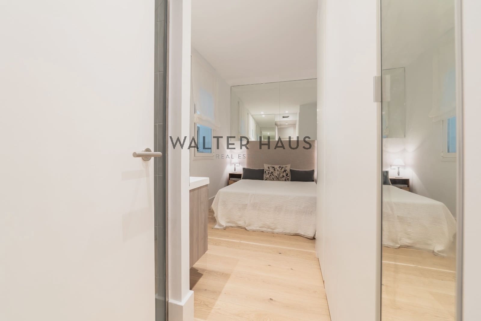 2 soveværelse Lejlighed til salg i Madrid by med swimmingpool - € 899.000 (Ref: 8703188)