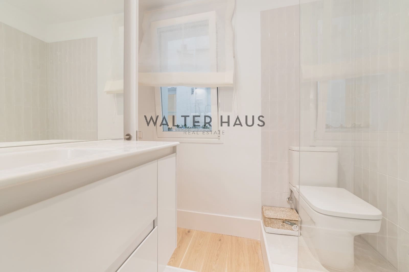 2 soveværelse Lejlighed til salg i Madrid by med swimmingpool - € 899.000 (Ref: 8703188)