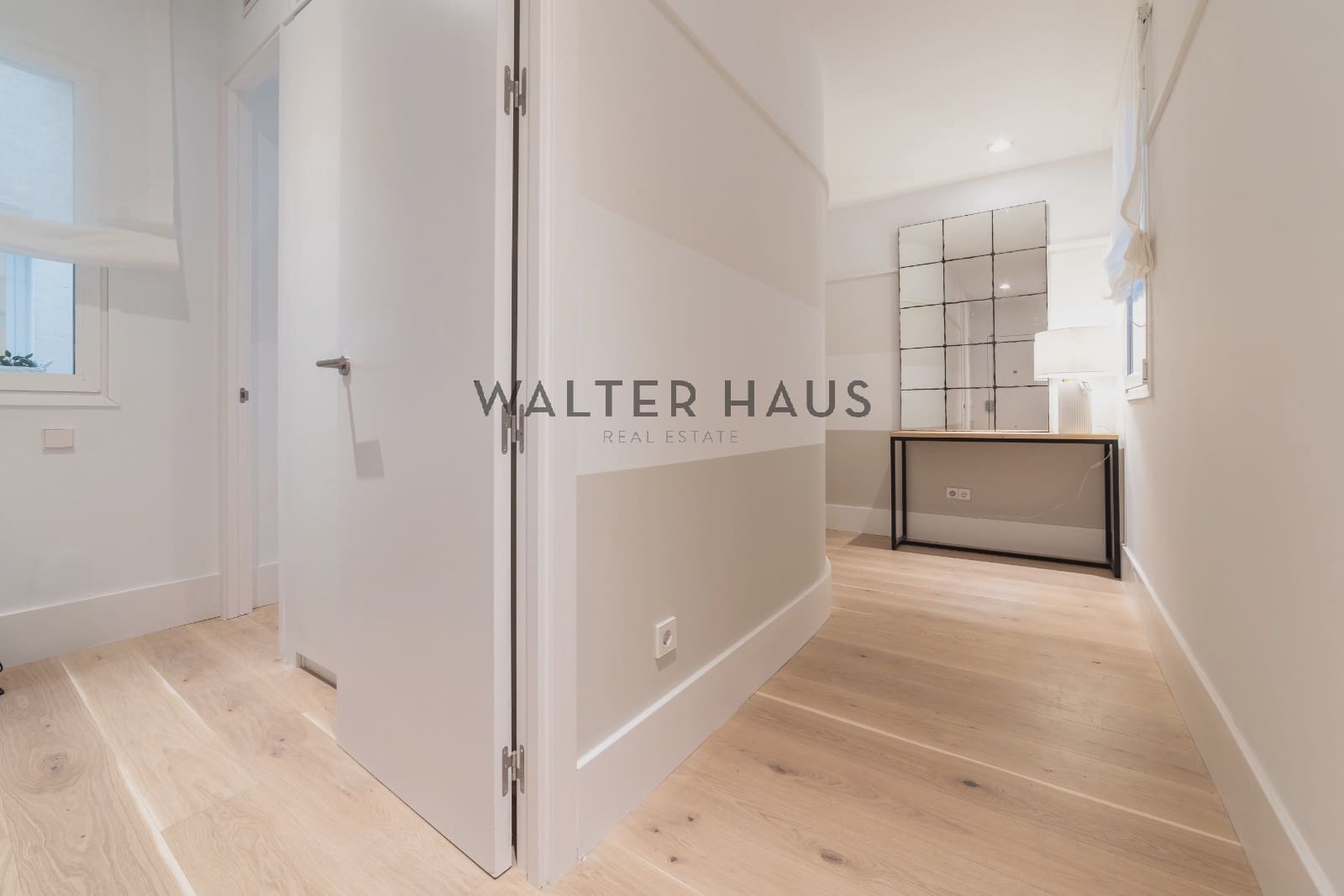 2 soveværelse Lejlighed til salg i Madrid by med swimmingpool - € 899.000 (Ref: 8703188)