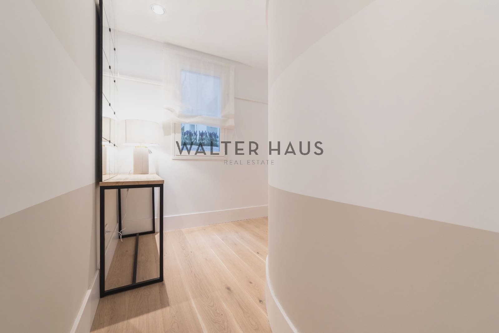 2 soveværelse Lejlighed til salg i Madrid by med swimmingpool - € 899.000 (Ref: 8703188)