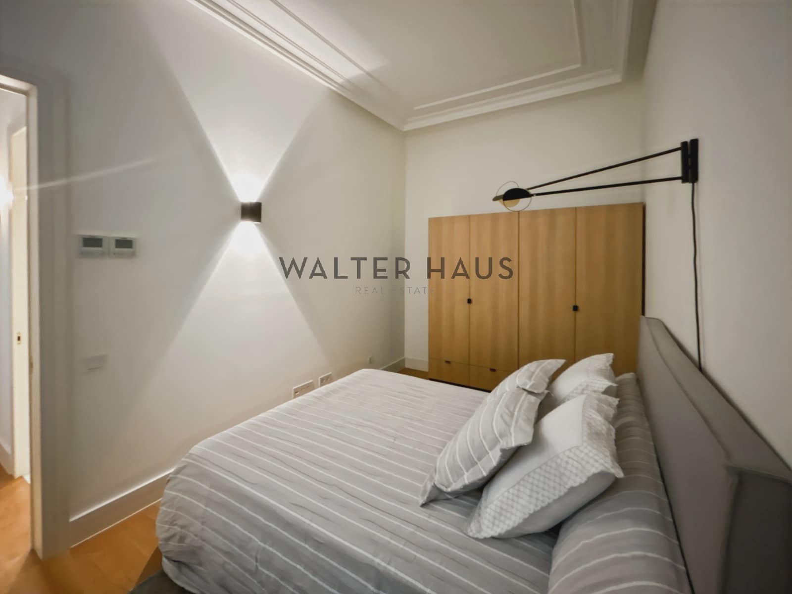 2 soveværelse Lejlighed til leje i Barcelona by med swimmingpool - € 8.000 (Ref: 8703189)