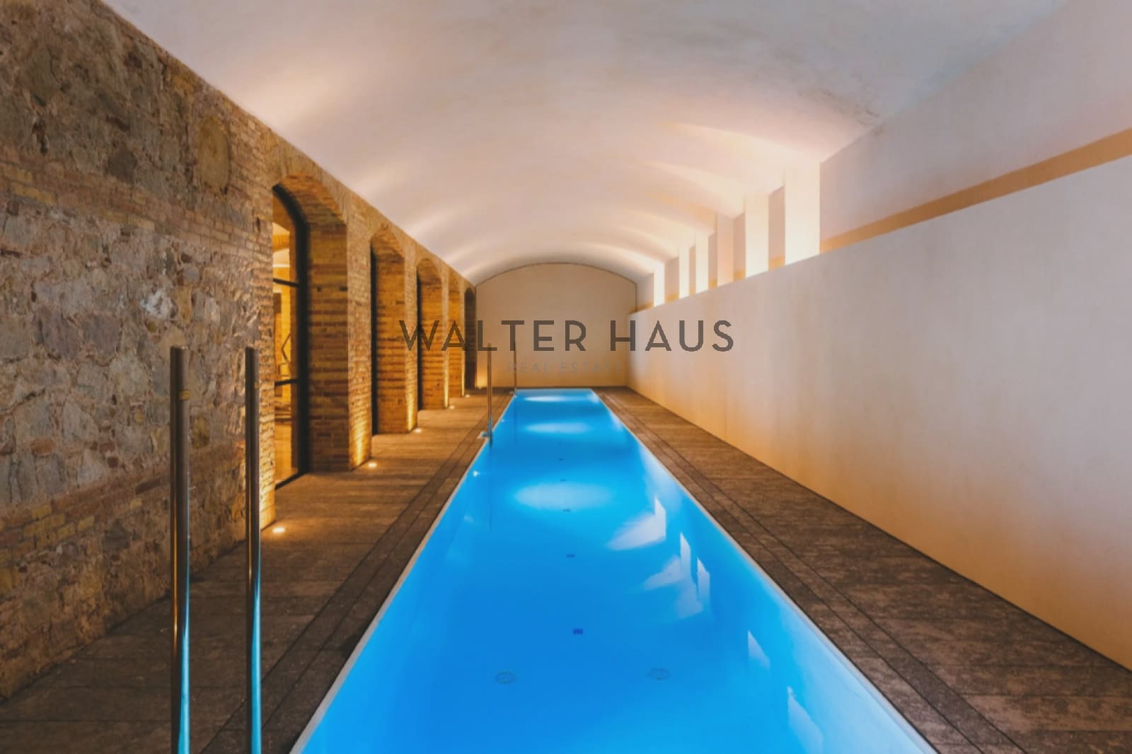 2 soveværelse Lejlighed til leje i Barcelona by med swimmingpool - € 8.000 (Ref: 8703189)