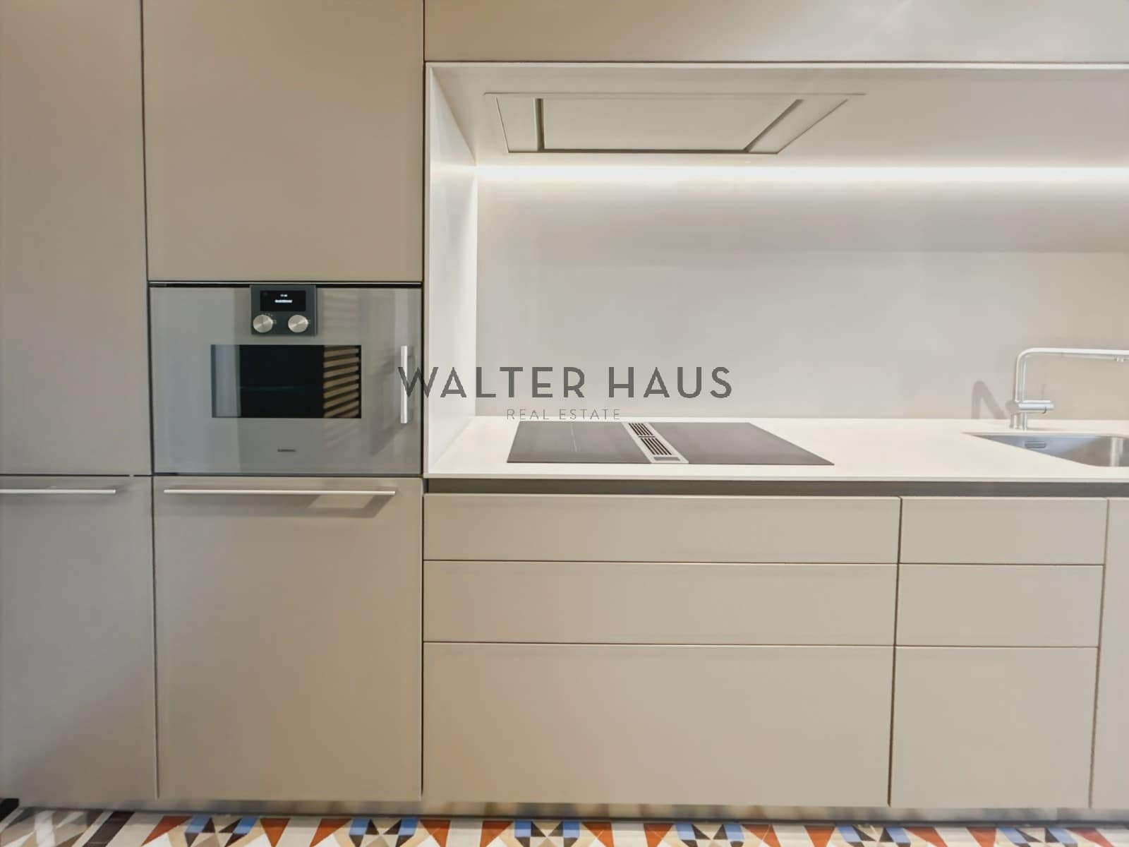 2 soveværelse Lejlighed til leje i Barcelona by med swimmingpool - € 8.000 (Ref: 8703189)