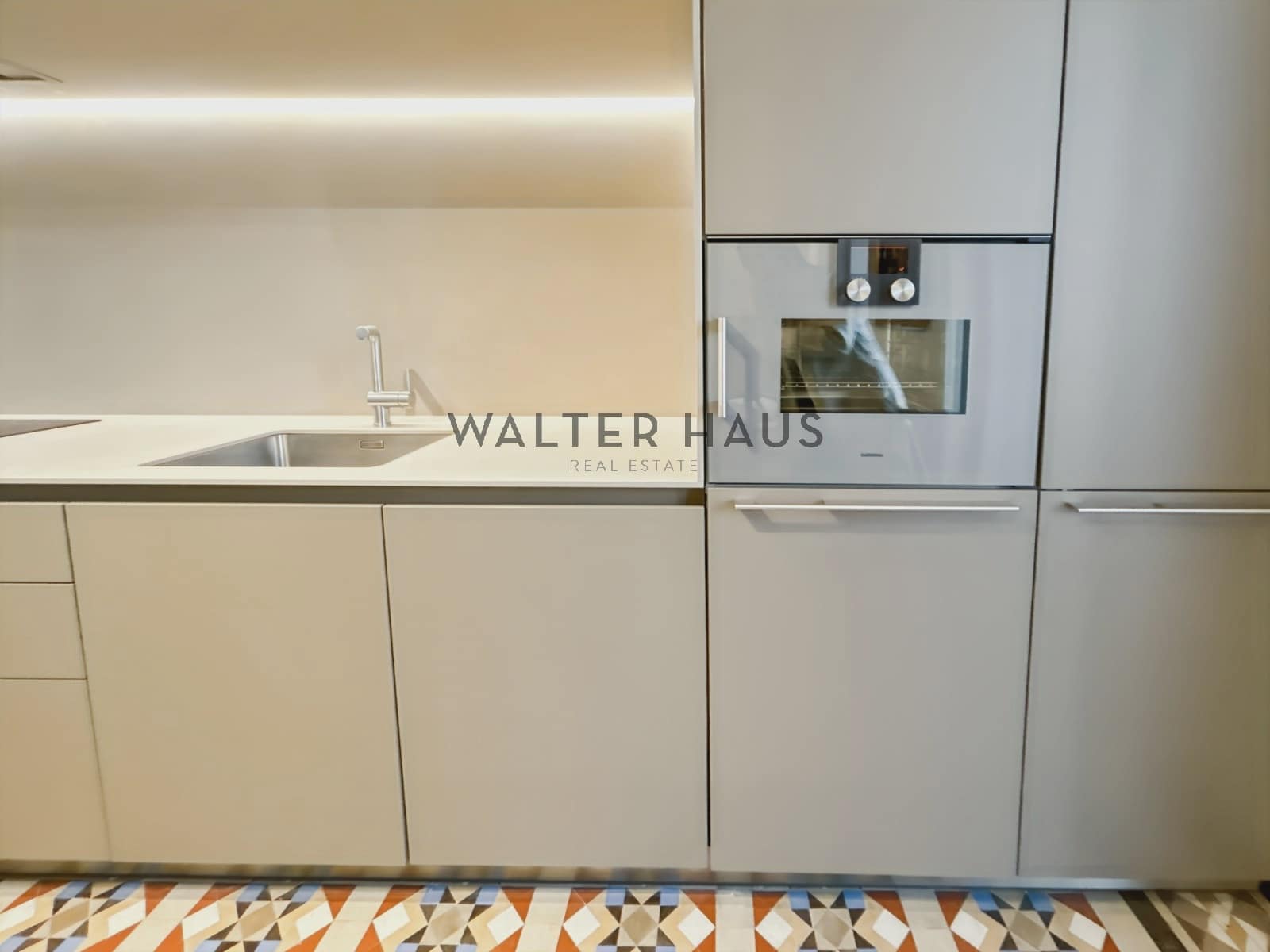 2 soveværelse Lejlighed til leje i Barcelona by med swimmingpool - € 8.000 (Ref: 8703189)