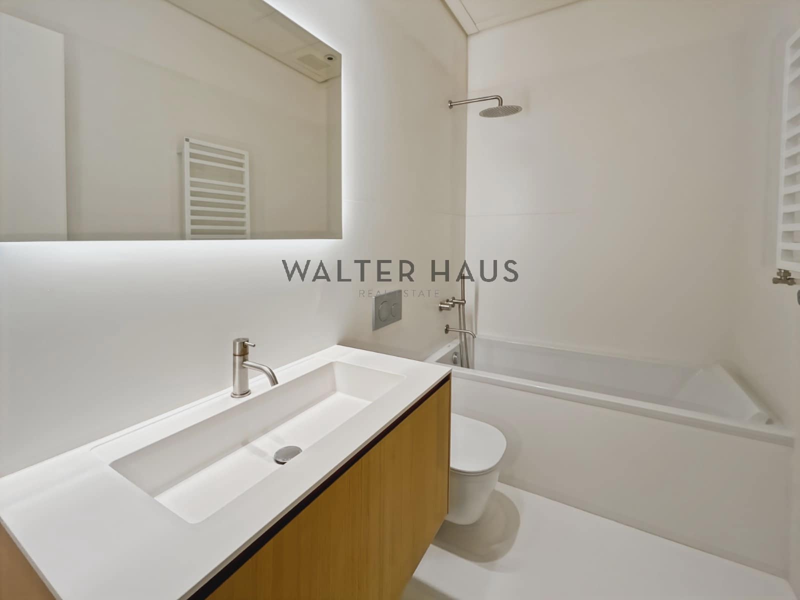 2 soveværelse Lejlighed til leje i Barcelona by med swimmingpool - € 8.000 (Ref: 8703189)