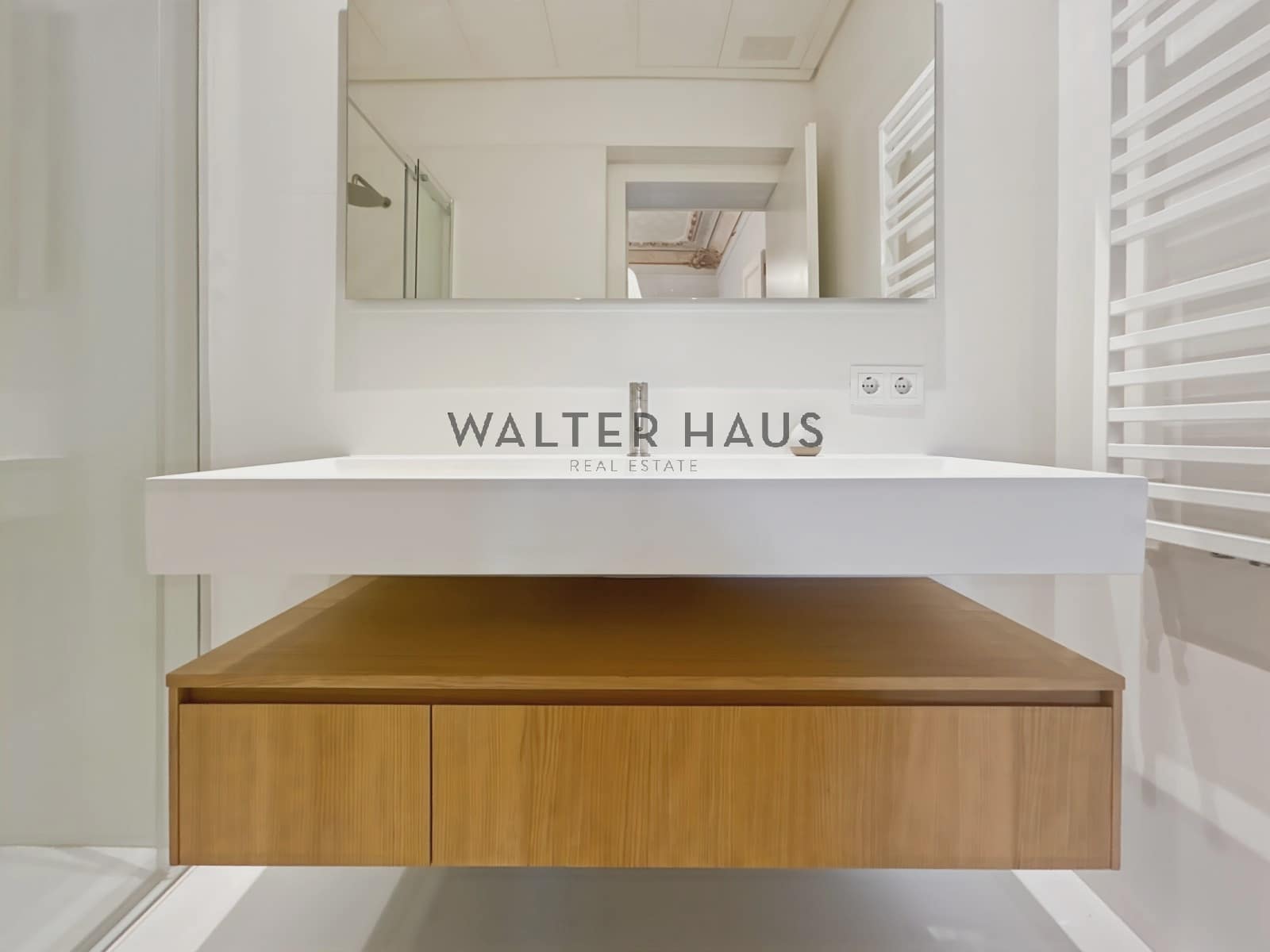 2 soveværelse Lejlighed til leje i Barcelona by med swimmingpool - € 8.000 (Ref: 8703189)