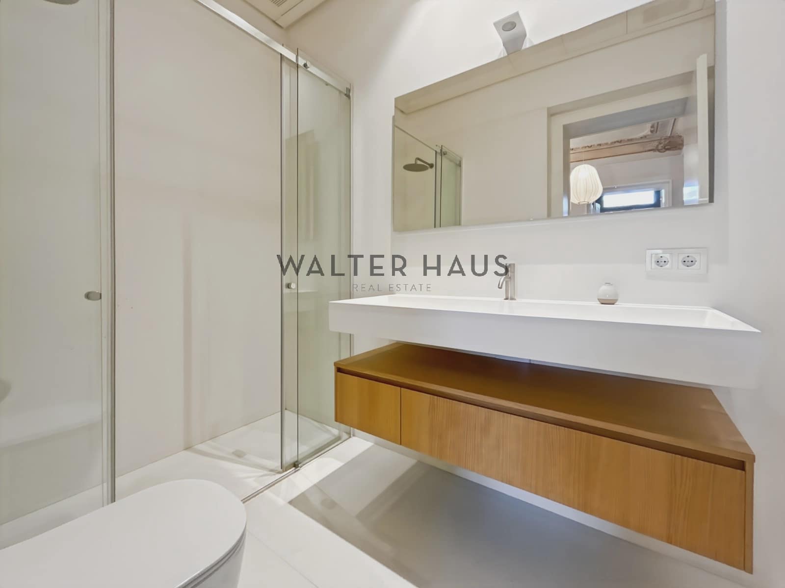 2 soveværelse Lejlighed til leje i Barcelona by med swimmingpool - € 8.000 (Ref: 8703189)