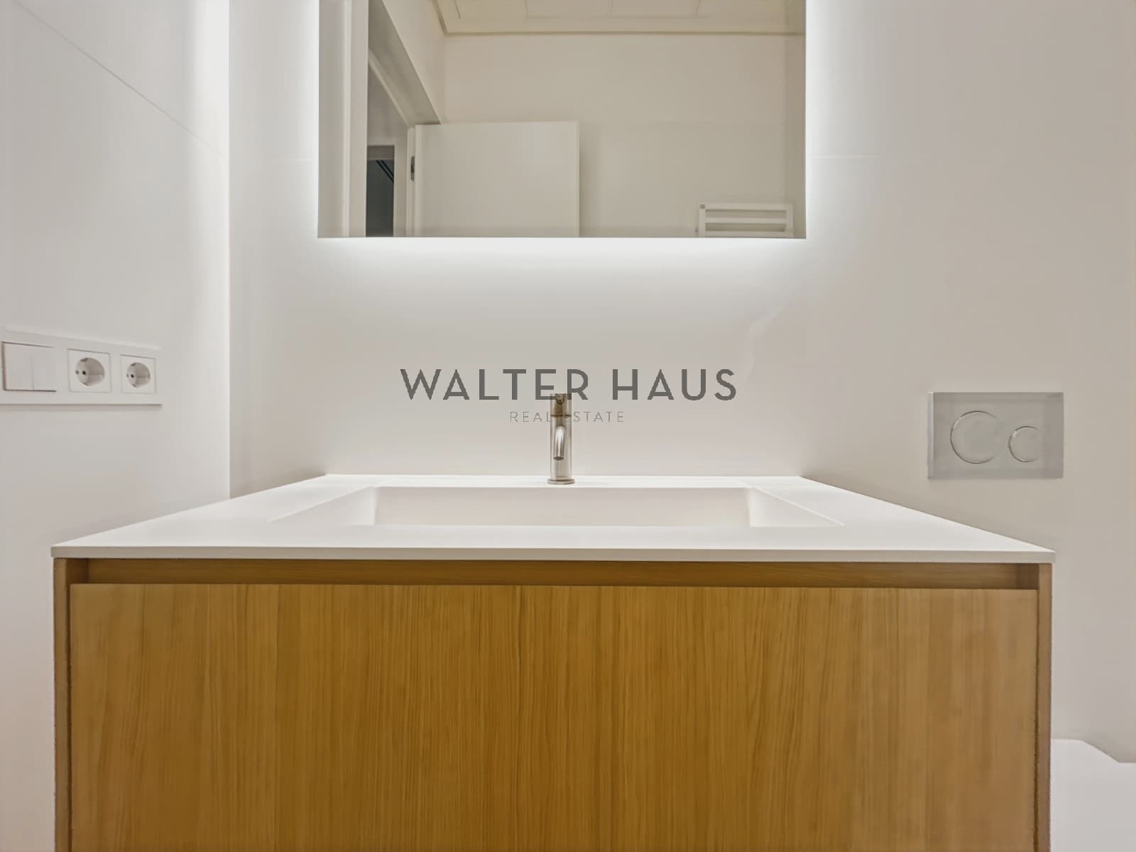 2 soveværelse Lejlighed til leje i Barcelona by med swimmingpool - € 8.000 (Ref: 8703189)