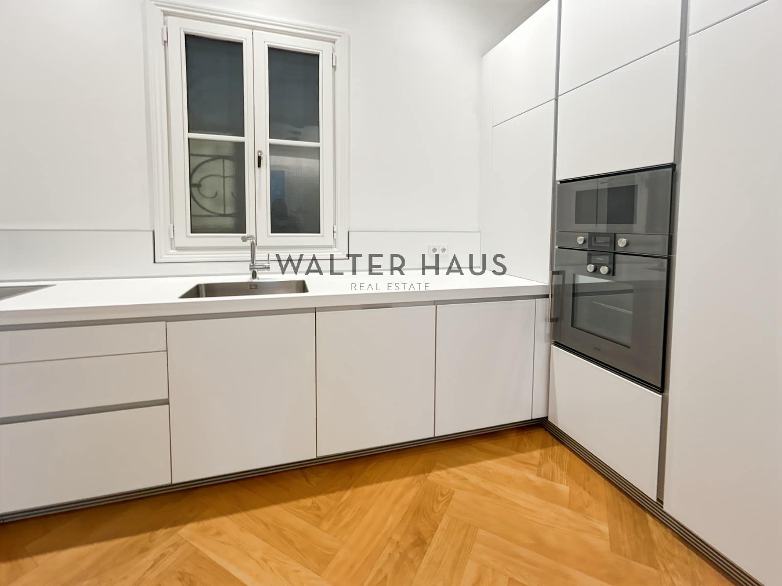 3 sovrum Lägenhet att hyra i Barcelona stad - 9 000 € (Ref: 8703416)