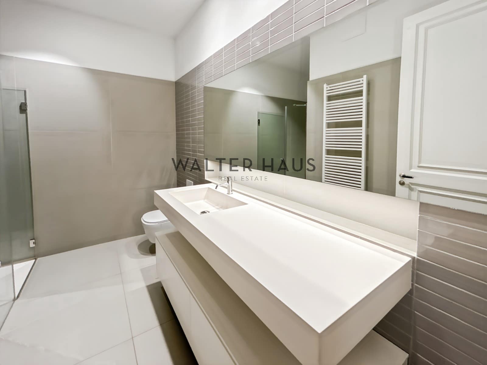 3 sovrum Lägenhet att hyra i Barcelona stad - 9 000 € (Ref: 8703416)