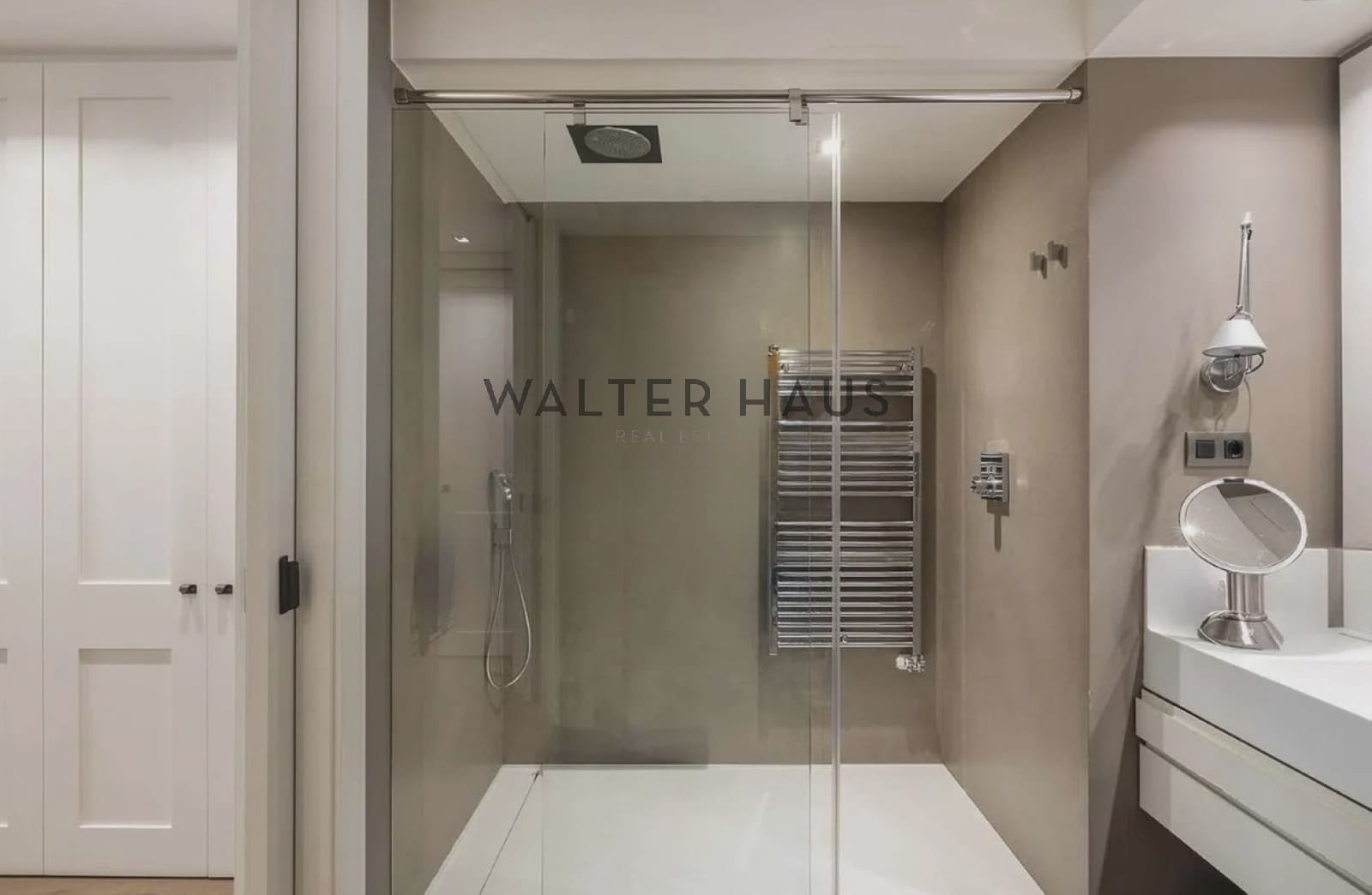 5 sypialnia Mieszkanie do wynajęcia w Miasto Barcelona - 12 000 € (Ref: 8705500)