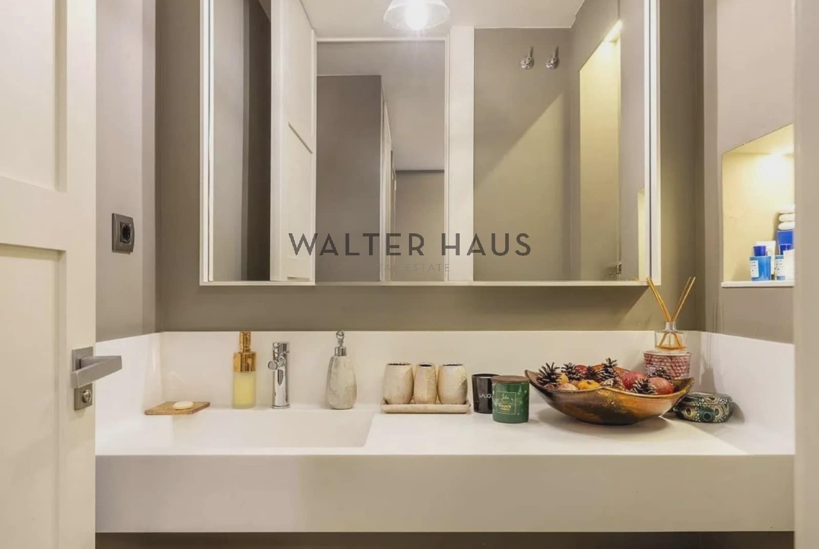 5 sypialnia Mieszkanie do wynajęcia w Miasto Barcelona - 12 000 € (Ref: 8705500)