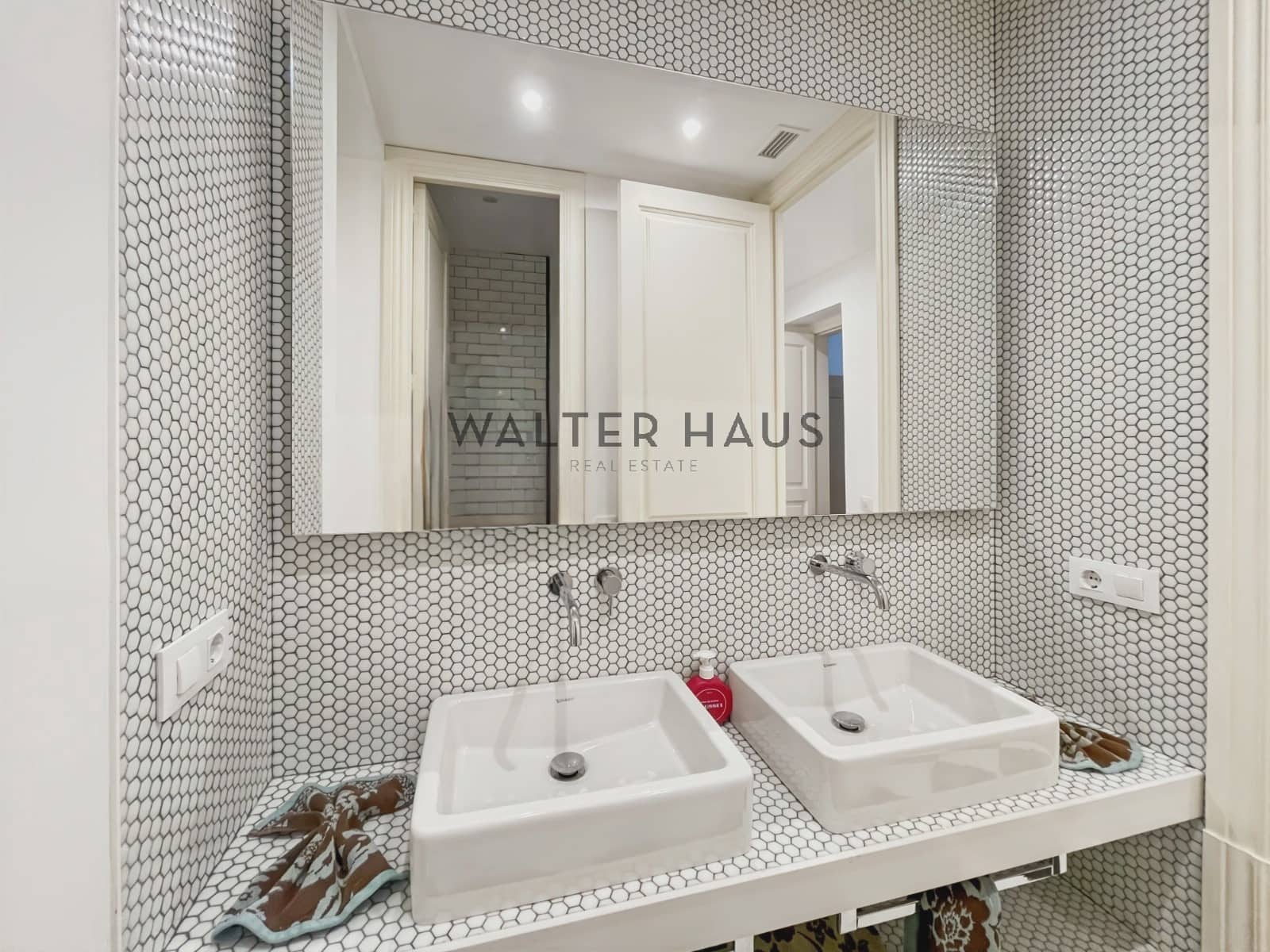 2 makuuhuone Asunto vuokrattavana paikassa Barcelona kaupunki - 2 500 € (Ref: 8705655)