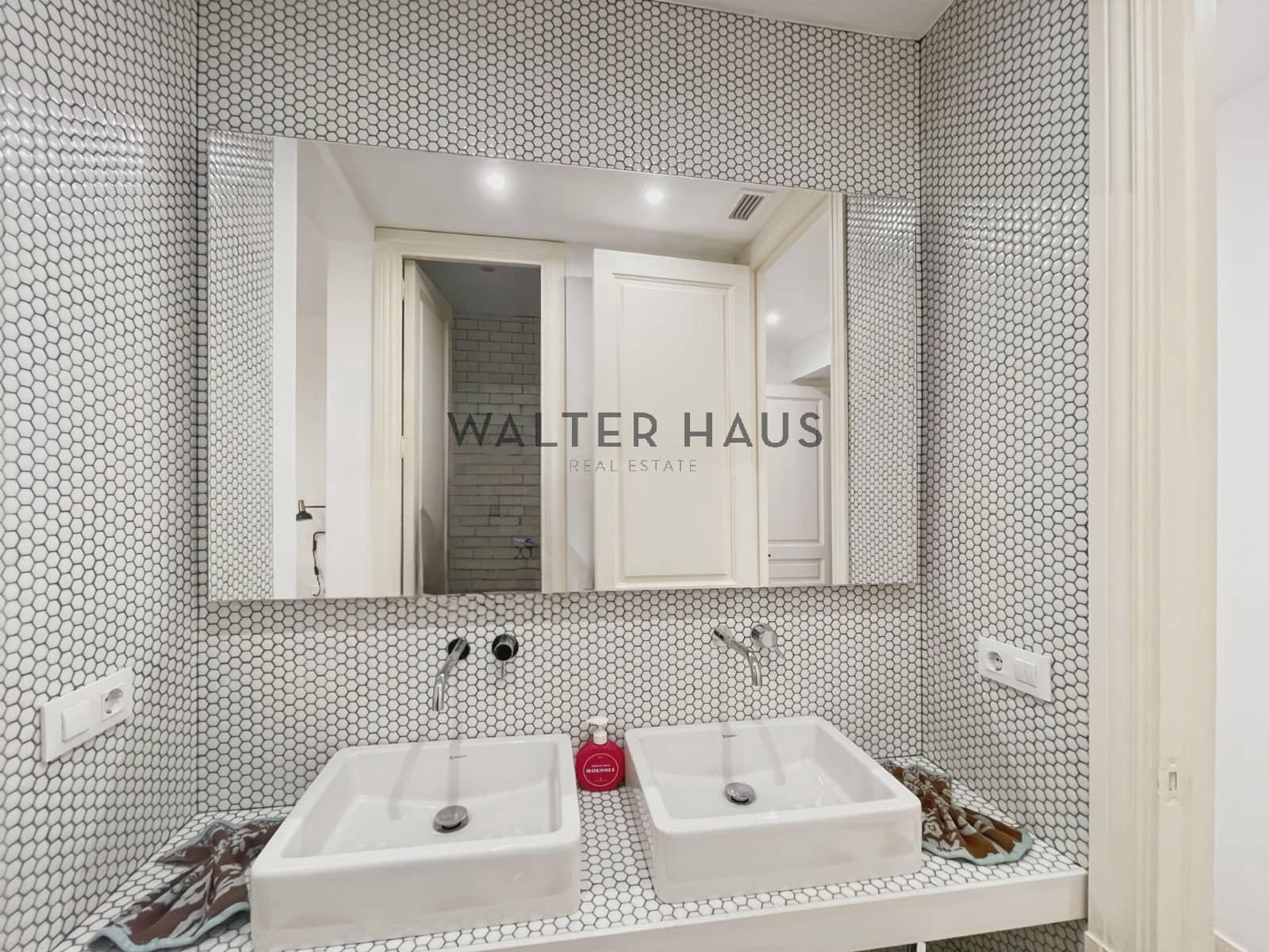 2 makuuhuone Asunto vuokrattavana paikassa Barcelona kaupunki - 2 500 € (Ref: 8705655)