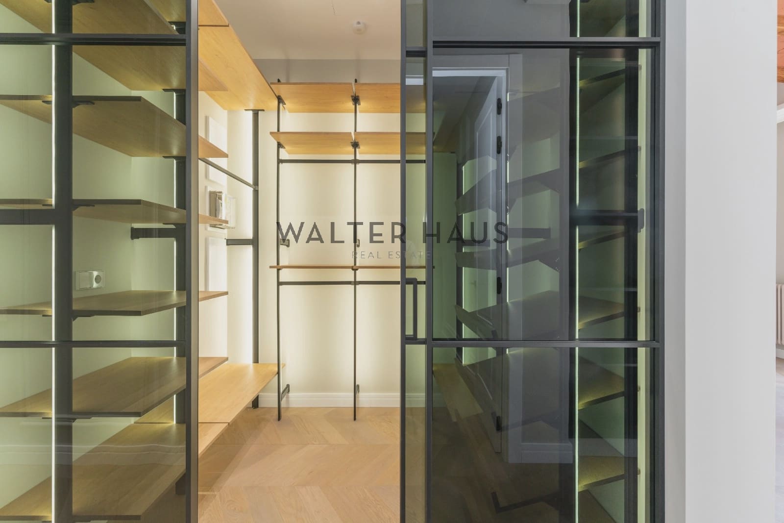 3 sovrum Lägenhet till salu i Barcelona stad med pool - 1 250 000 € (Ref: 8718477)