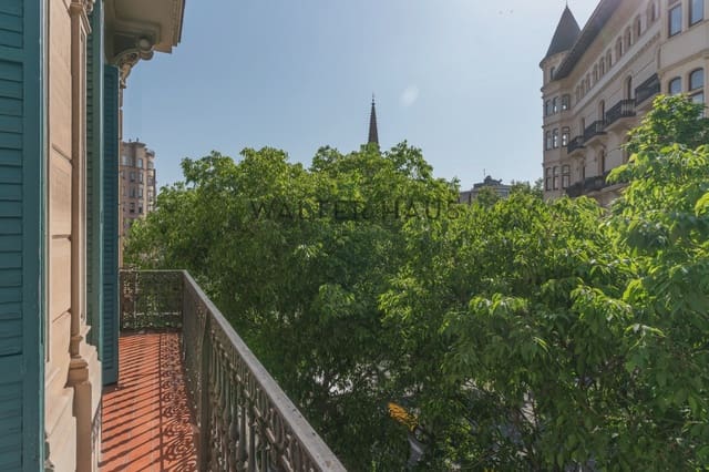 3 bedroom Flat for sale in La Dreta de L'Eixample, Barcelona city with pool - € 1,250,000 (Ref: 8718477)