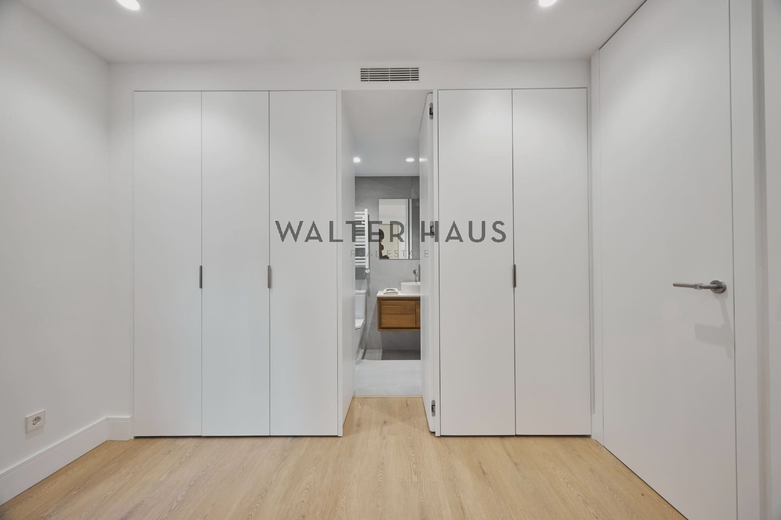 4 soveværelse Lejlighed til salg i Madrid by - € 2.890.000 (Ref: 8722685)