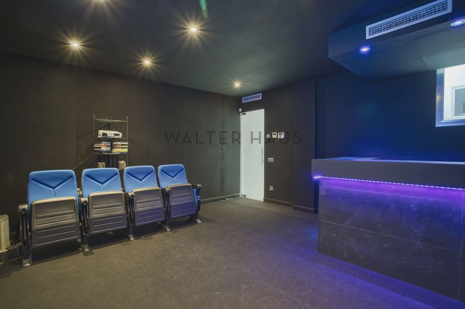 5 soveværelse Villa til leje i Alella - € 7.500 (Ref: 8725937)