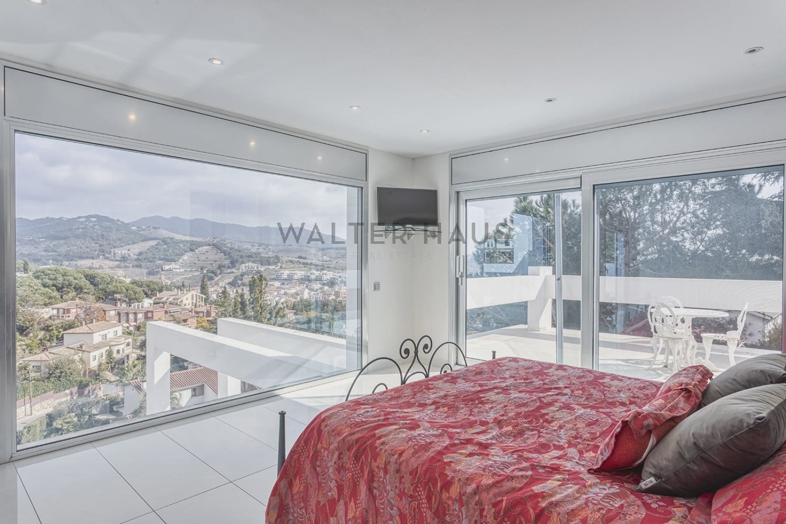 5 soveværelse Villa til leje i Alella - € 7.500 (Ref: 8725937)