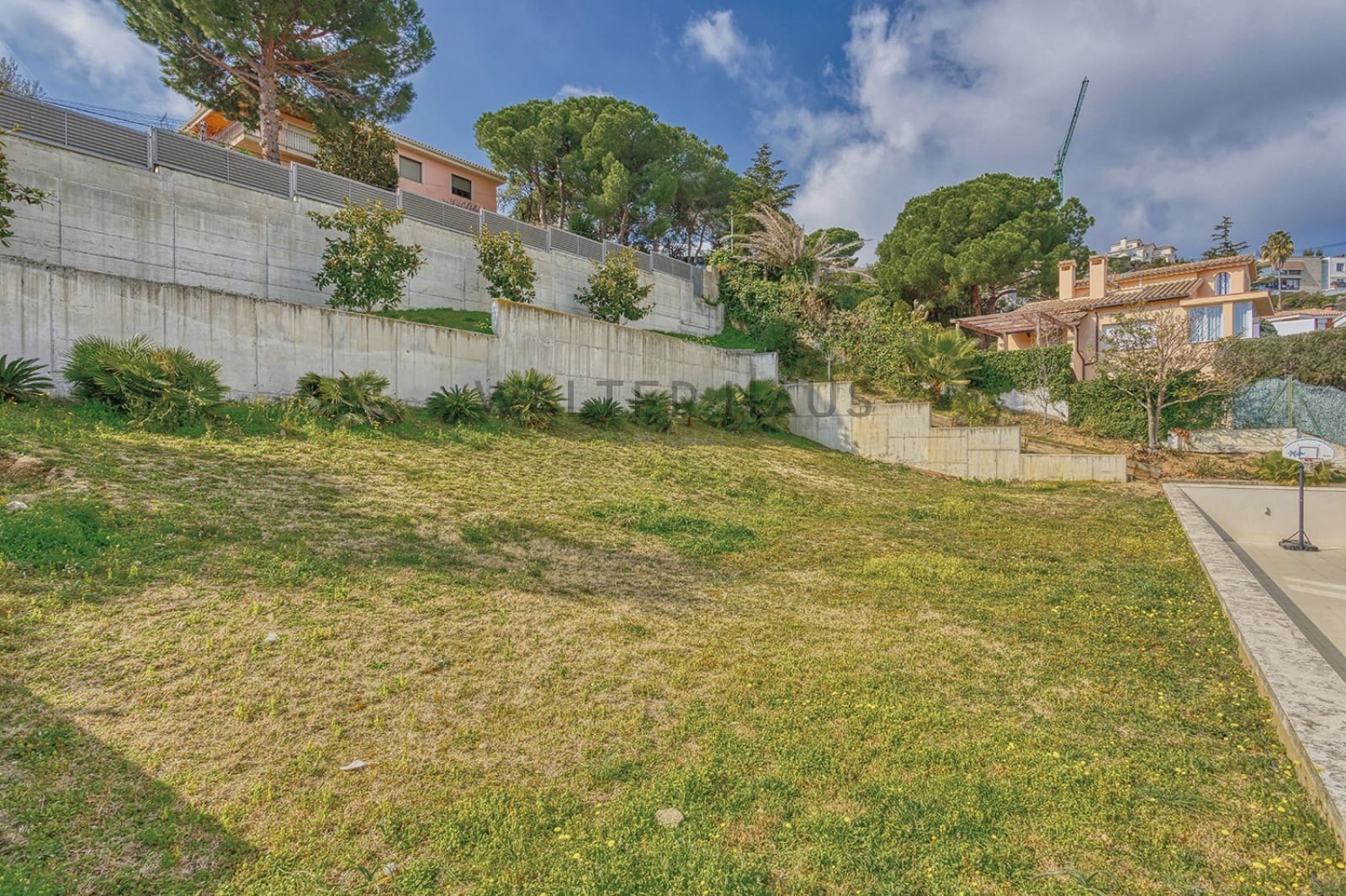 5 soveværelse Villa til leje i Alella - € 7.500 (Ref: 8725937)