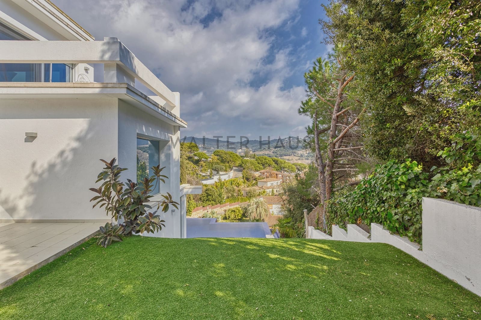 5 soveværelse Villa til leje i Alella - € 7.500 (Ref: 8725937)