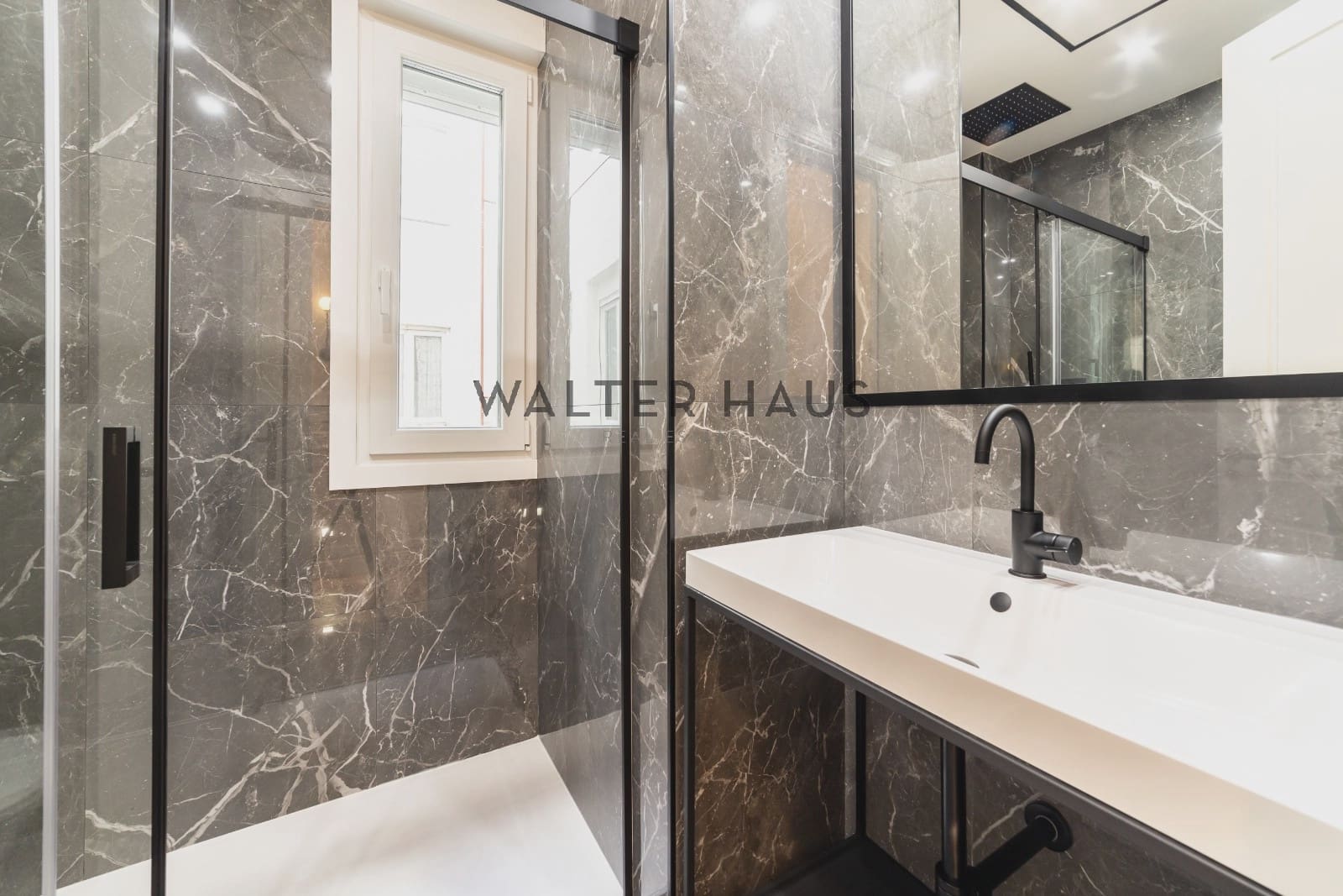 3 soveværelse Lejlighed til salg i Madrid by - € 2.999.000 (Ref: 8754811)