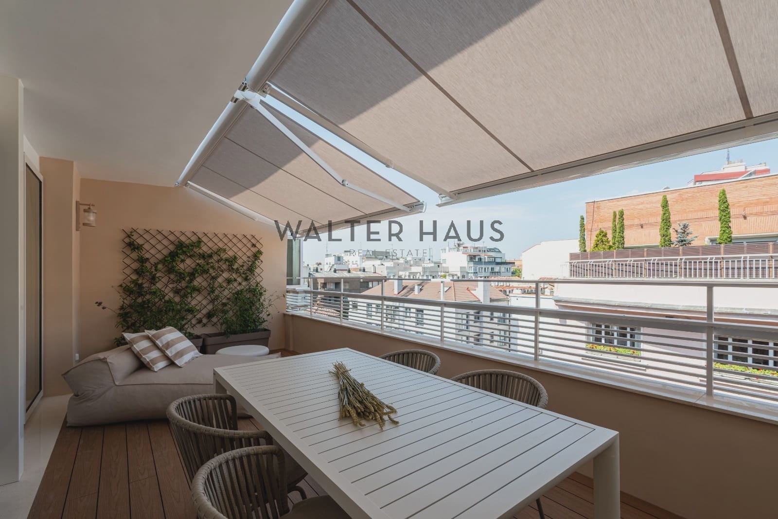 2 soverom Penthouse til salgs i Madrid by - € 2 370 000 (Ref: 8759167)