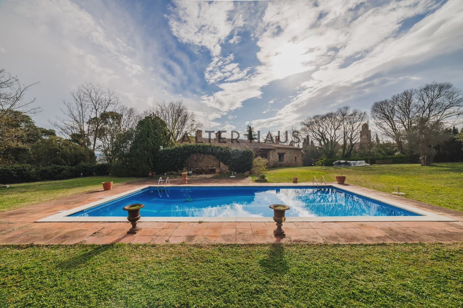 7 bedroom Villa for sale in Corca with pool - € 3,200,000 (Ref: 8762409)