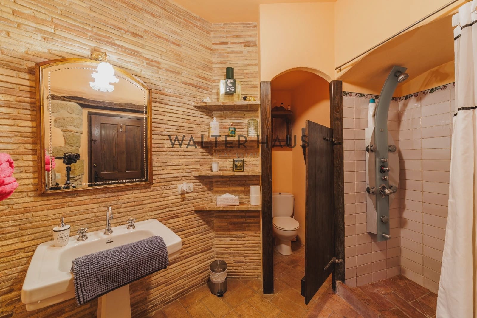 7 bedroom Villa for sale in Corca with pool - € 3,200,000 (Ref: 8762409)