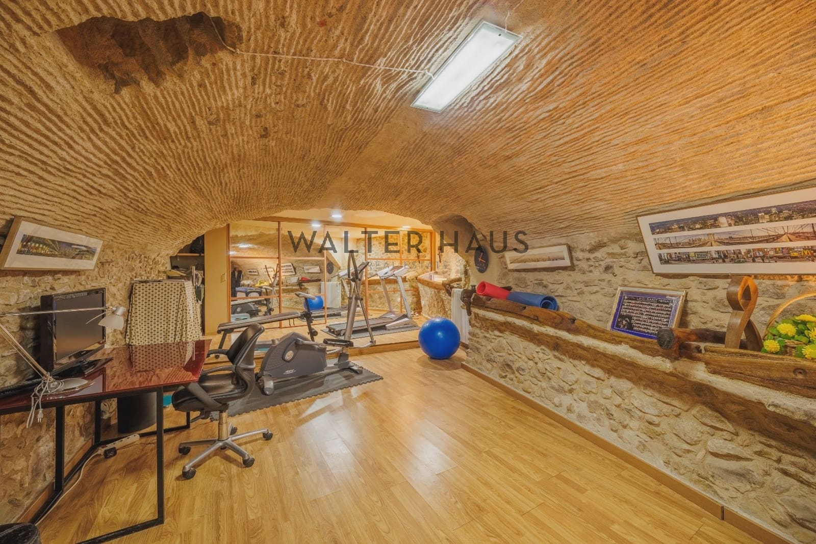 7 bedroom Villa for sale in Corca with pool - € 3,200,000 (Ref: 8762409)