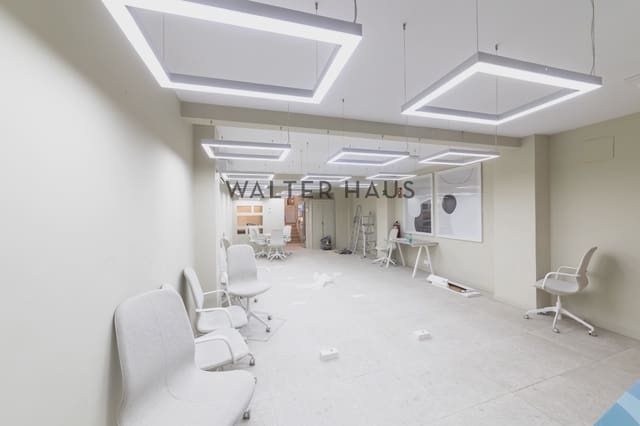 Office for sale in Argüelles, Madrid city with pool - € 1,600,000 (Ref: 8816471)