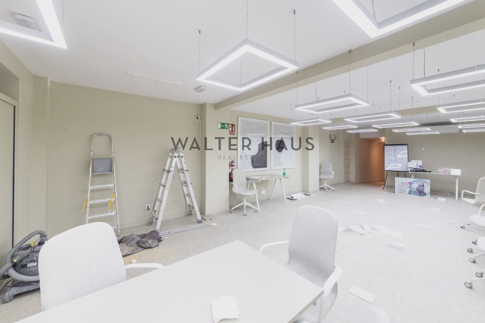 Kontor til salg i Madrid by med swimmingpool - € 1.600.000 (Ref: 8816471)