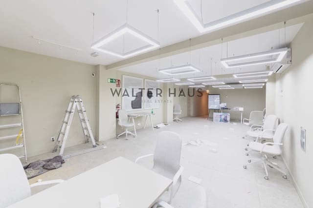 Office for sale in Argüelles, Madrid city with pool - € 1,600,000 (Ref: 8816471)