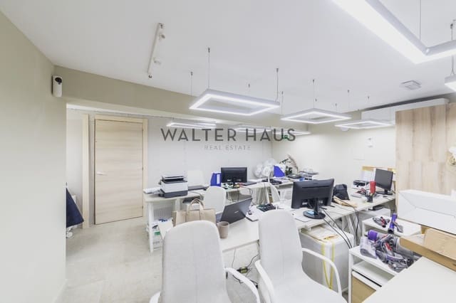 Office for sale in Argüelles, Madrid city with pool - € 1,600,000 (Ref: 8816471)