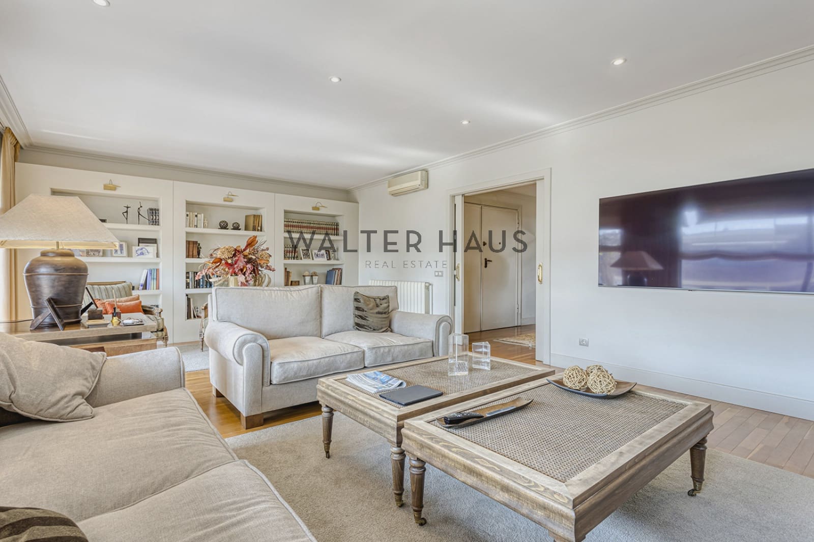 4 soveværelse Lejlighed til salg i Barcelona by med swimmingpool - € 2.500.000 (Ref: 8829927)