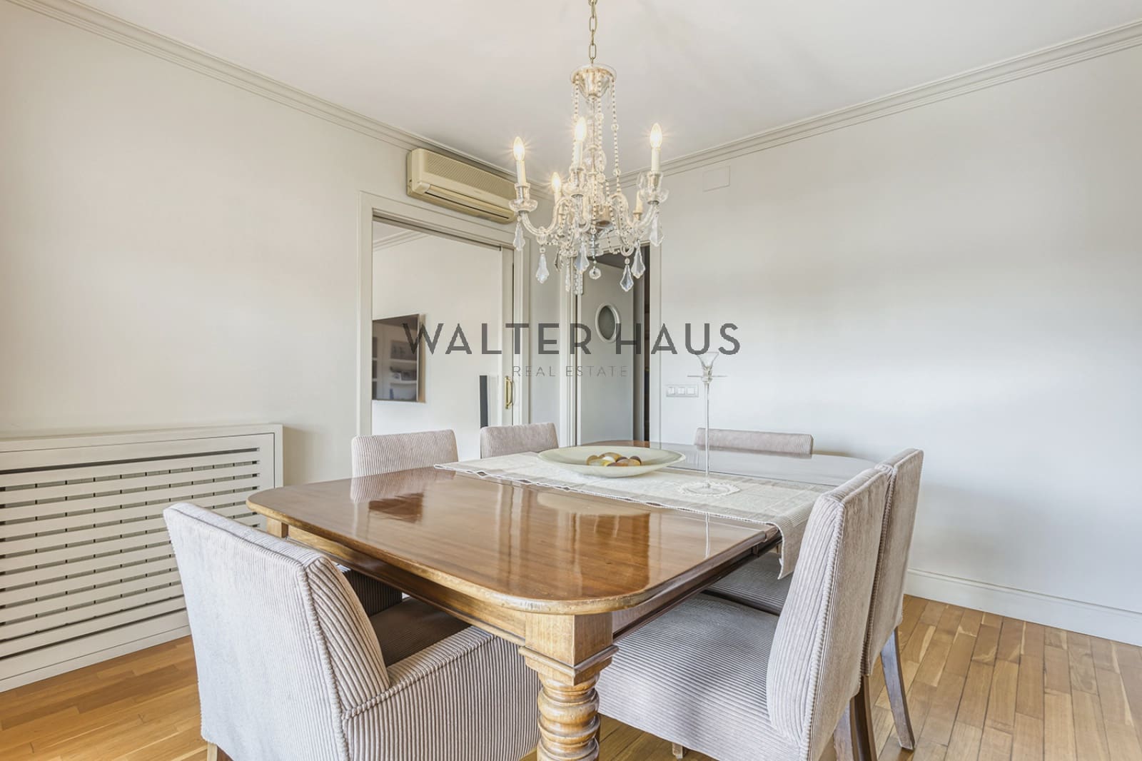 4 soveværelse Lejlighed til salg i Barcelona by med swimmingpool - € 2.500.000 (Ref: 8829927)