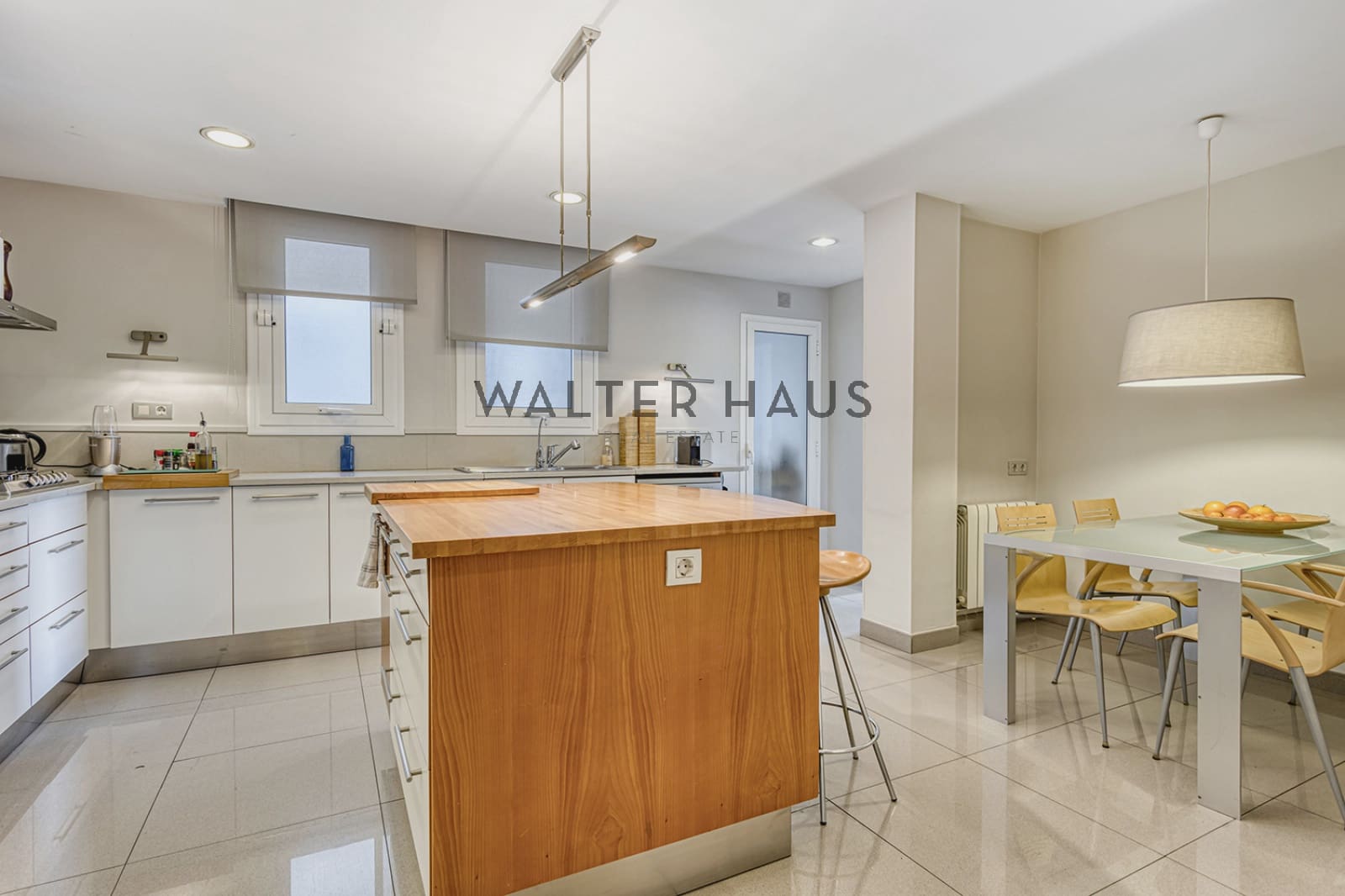 4 soveværelse Lejlighed til salg i Barcelona by med swimmingpool - € 2.500.000 (Ref: 8829927)