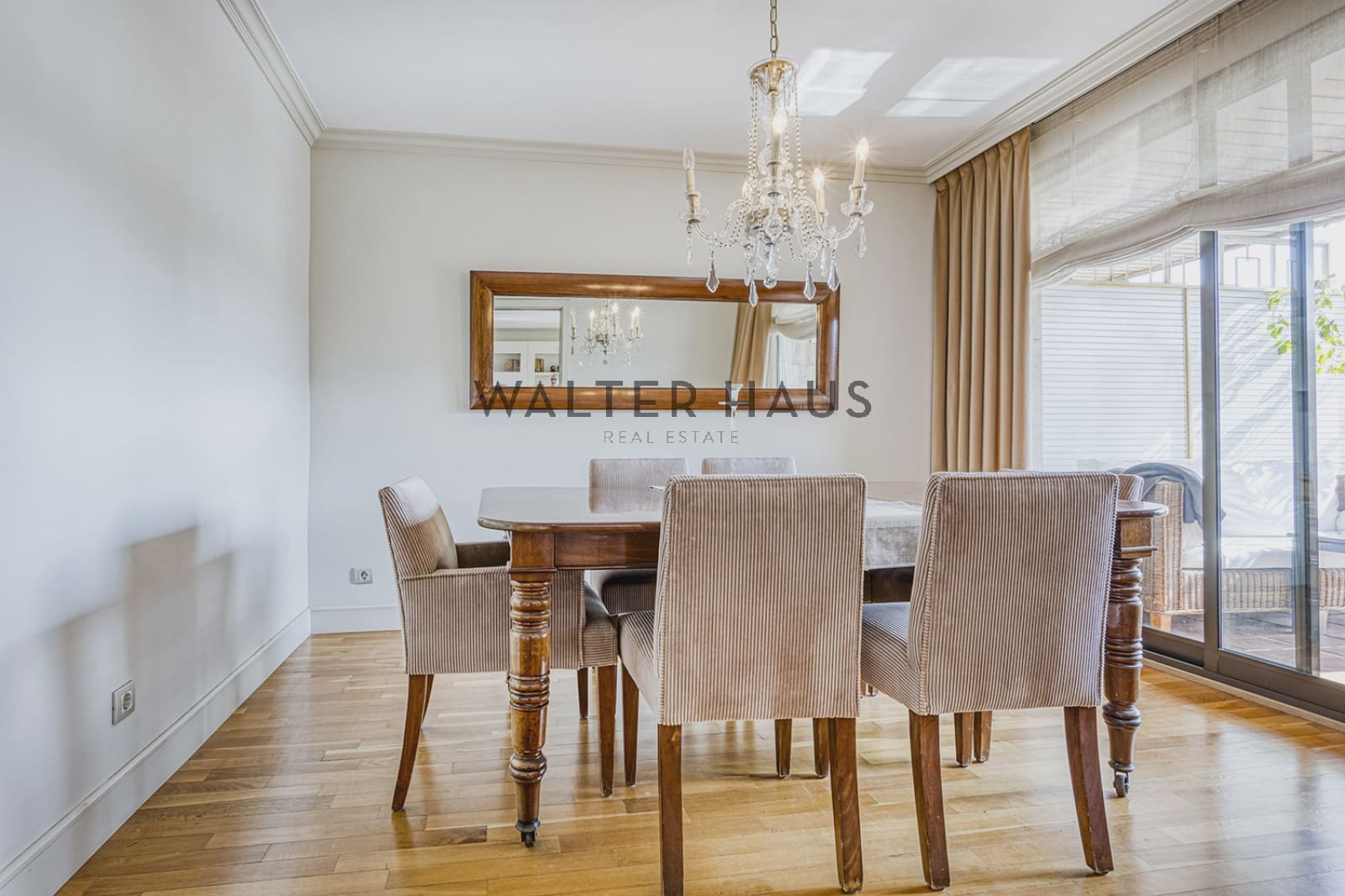 4 soveværelse Lejlighed til salg i Barcelona by med swimmingpool - € 2.500.000 (Ref: 8829927)