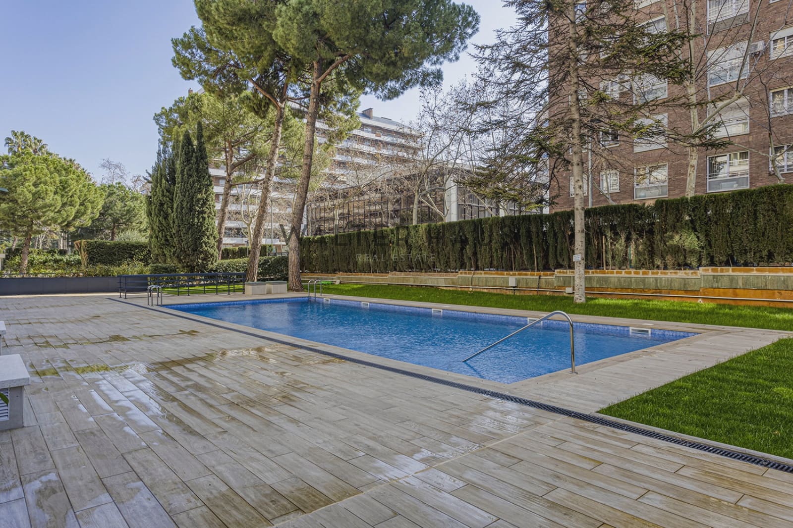4 soveværelse Lejlighed til salg i Barcelona by med swimmingpool - € 2.500.000 (Ref: 8829927)