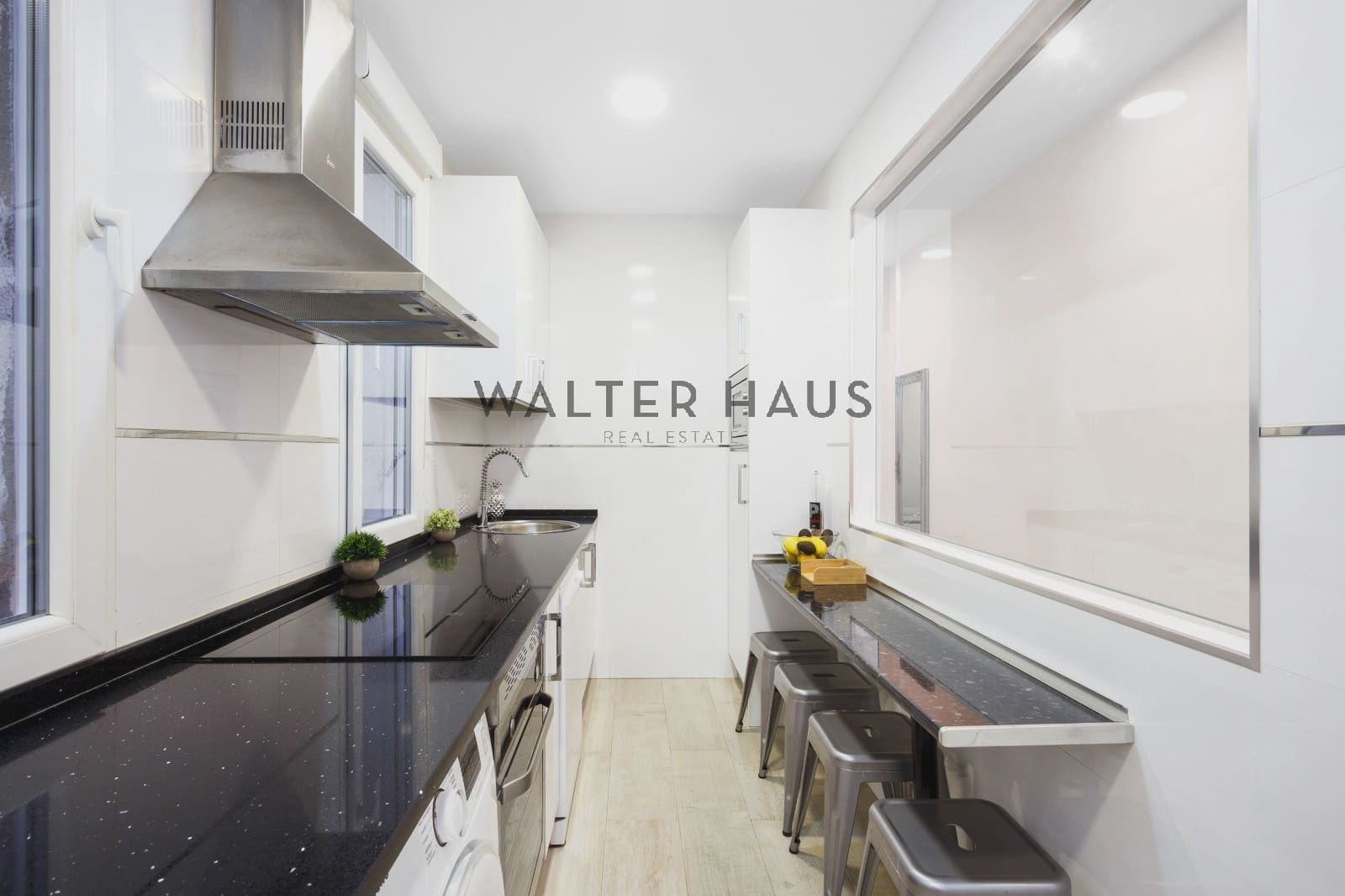 3 soveværelse Lejlighed til salg i Madrid by - € 850.000 (Ref: 8866550)