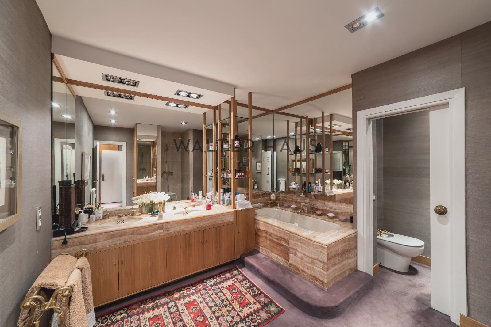 5 bedroom Apartment for sale in Madrid city - € 3,375,000 (Ref: 8880573)