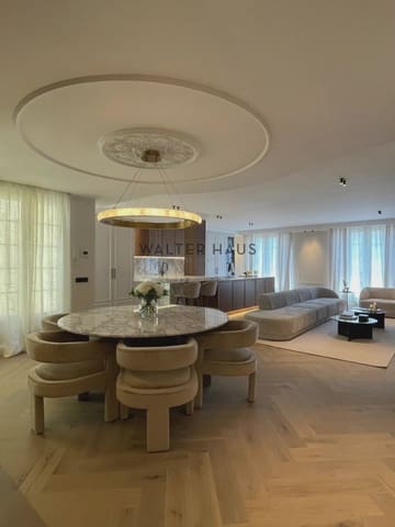 4 bedroom Flat for sale in Castellana, Madrid city - € 3,900,000 (Ref: 8880575)